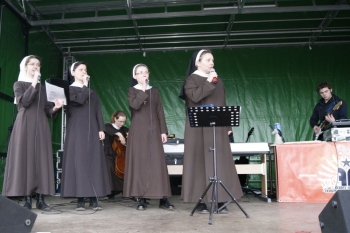 Koncert Sióstr Franciszkanek z Orlika podczas XXVII Światowych Dni Młodych w Kościerzynie - 1 kwietnia 2012