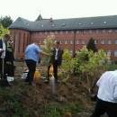 sadzimy drzewa w Orliku (7).jpg